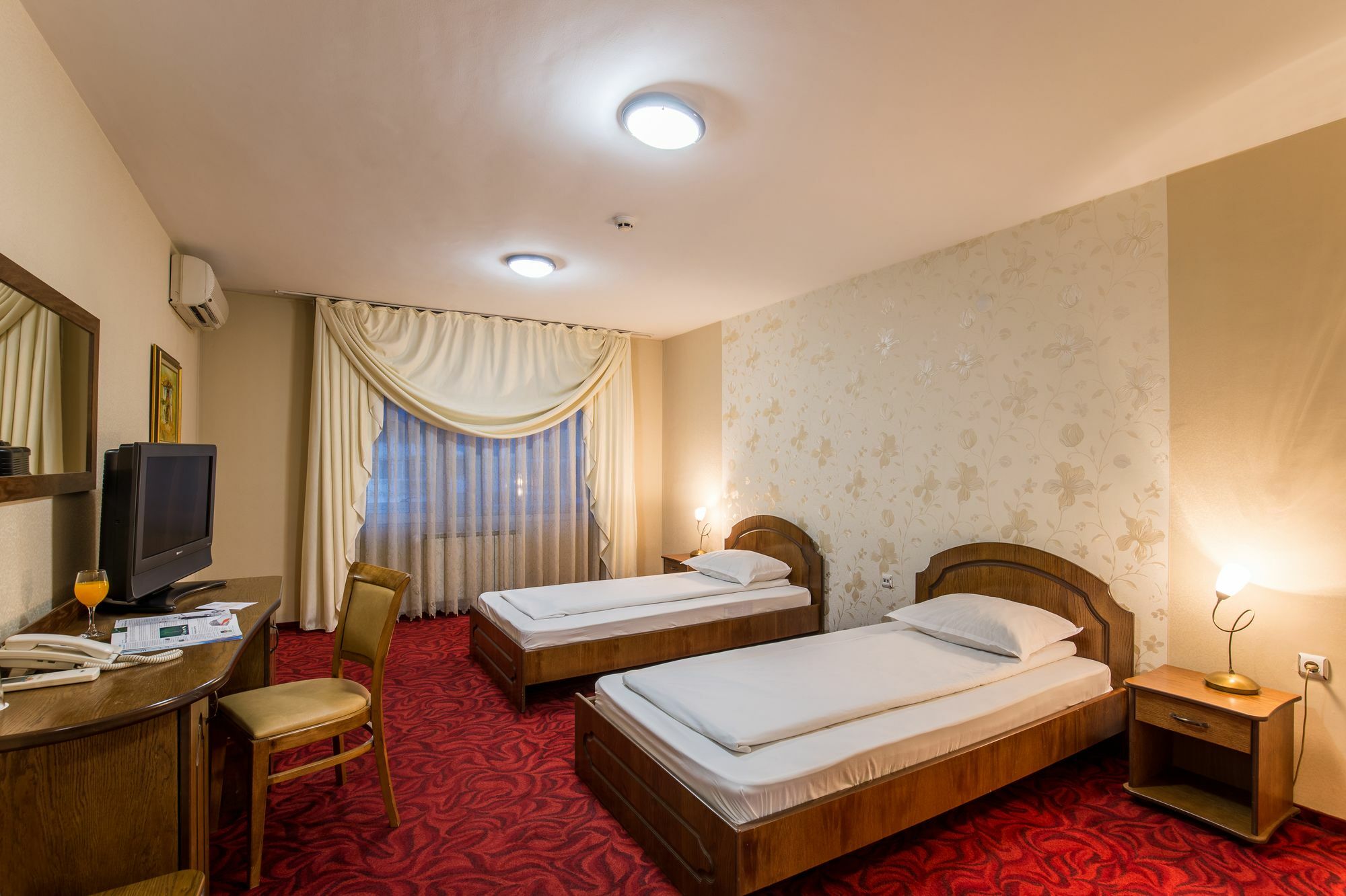 Hotel Blvd 7 Пловдив Экстерьер фото